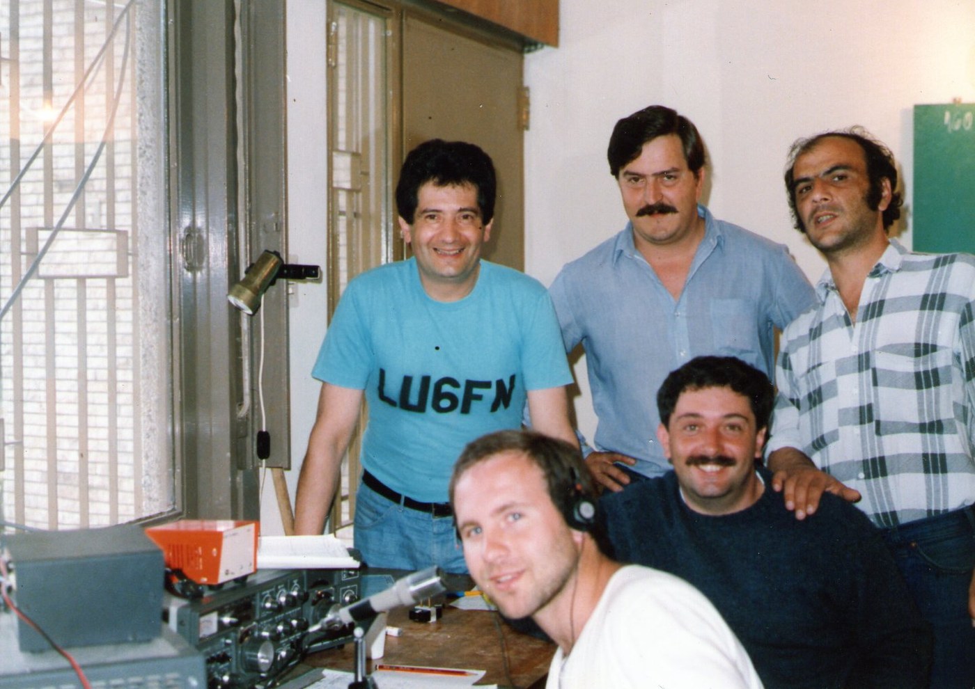 Operadores en el Radio Club Rosario
